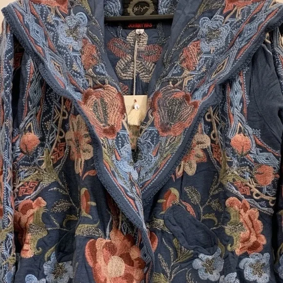 Johnny Was metallic thread Syelles Embroidered
Hoodie Jacket Indigo NWT RARE - Picture 11 of 16
